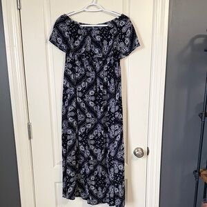 Black Paisley Off-Shoulder Maxi Dress